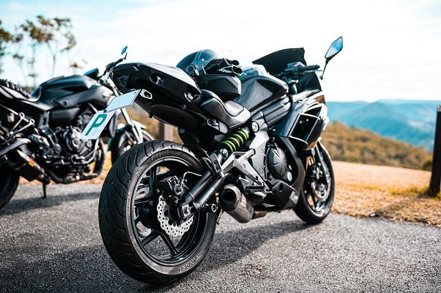 How to repair and maintain motorbike shock absorbers